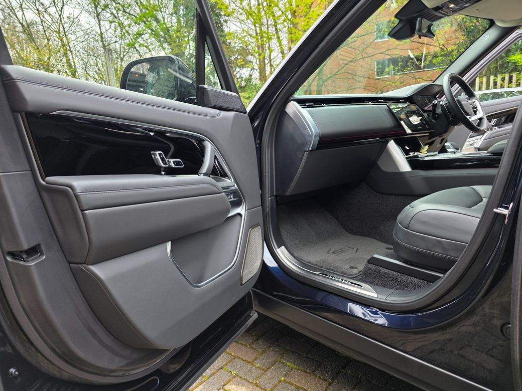 2025 Land Rover Range Rover