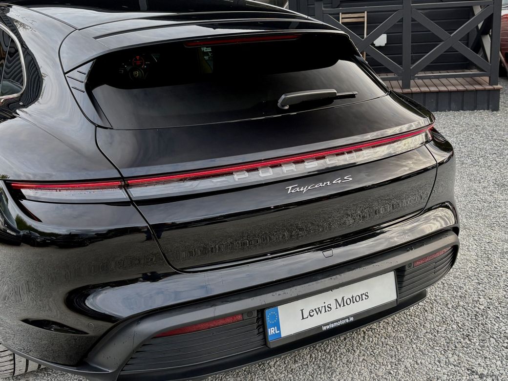 2023 Porsche Taycan