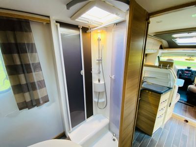 2017 ADRIA CORAL 690SC PLATINUM  L.H.D ISLAND BED 