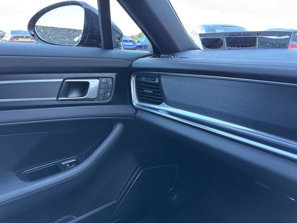 2022 Porsche Panamera