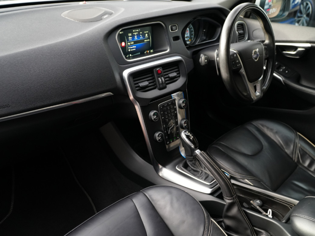 2016 Volvo V40