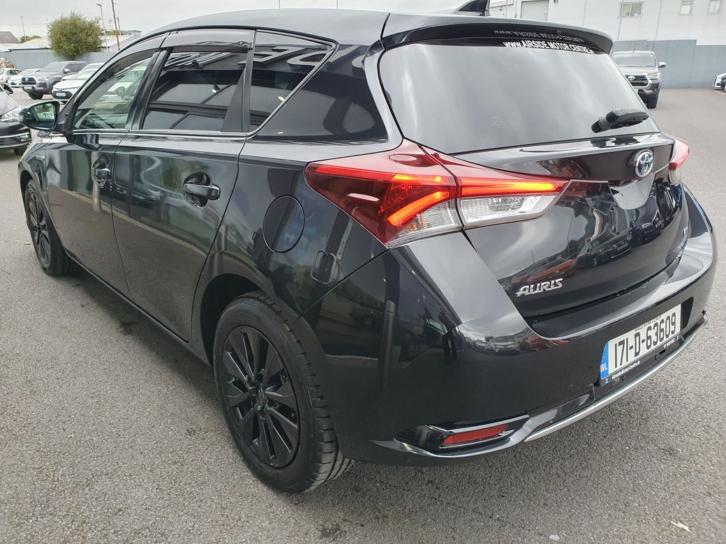 2017 Toyota Auris