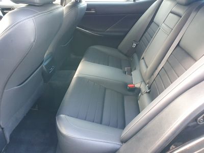 2016 Lexus IS 300h