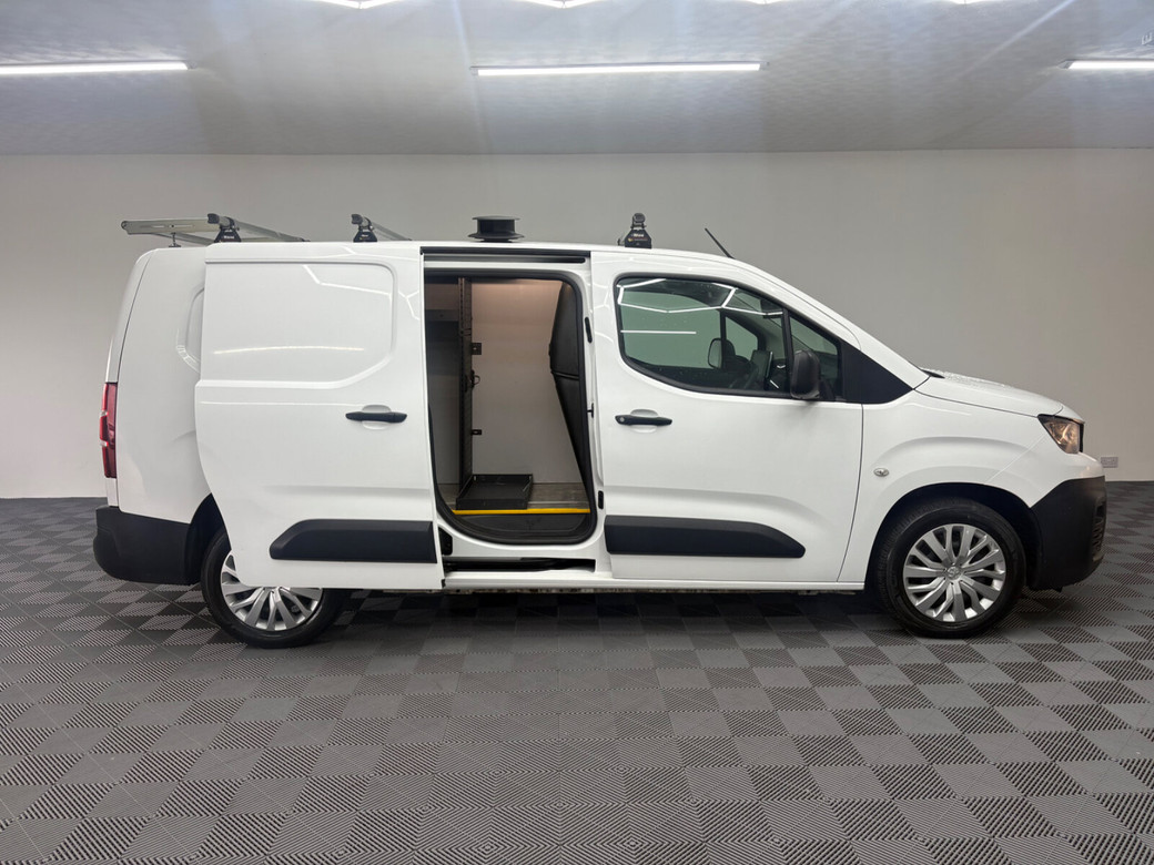 2021 Peugeot Partner