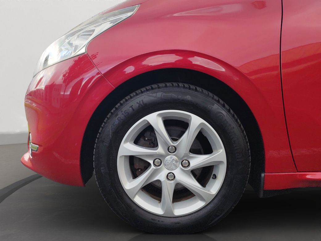 2015 Peugeot 208