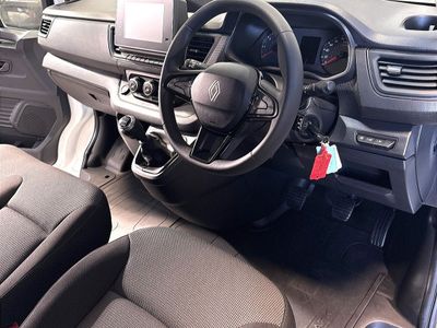 2025 Renault Trafic