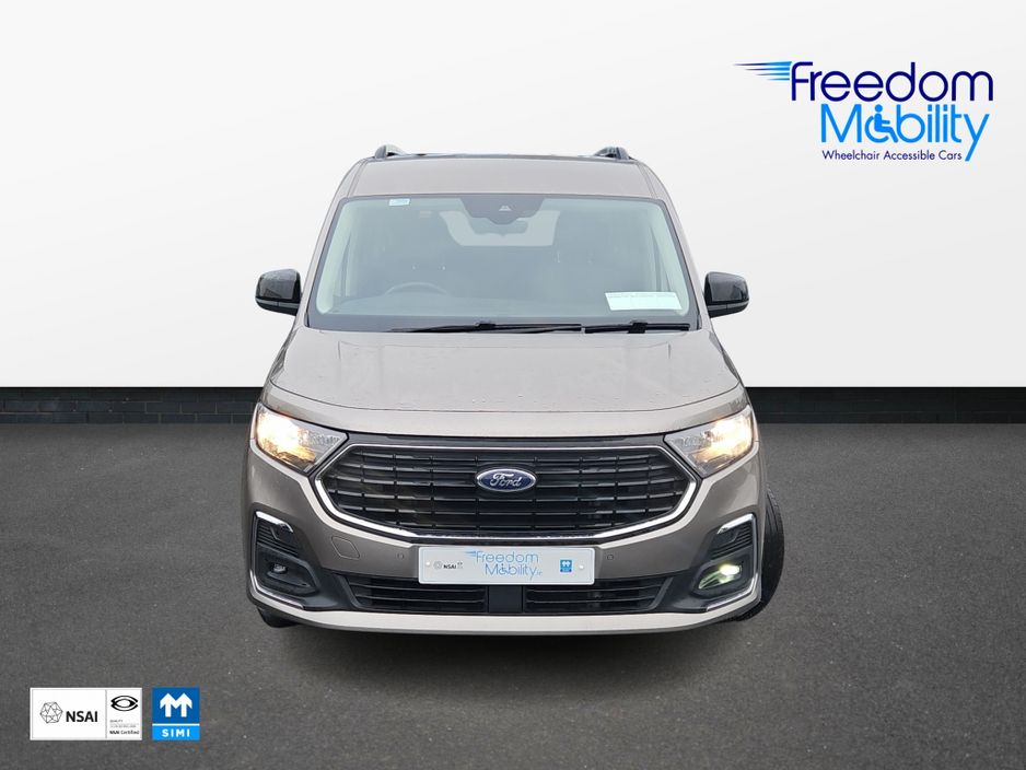 2023 Ford Tourneo