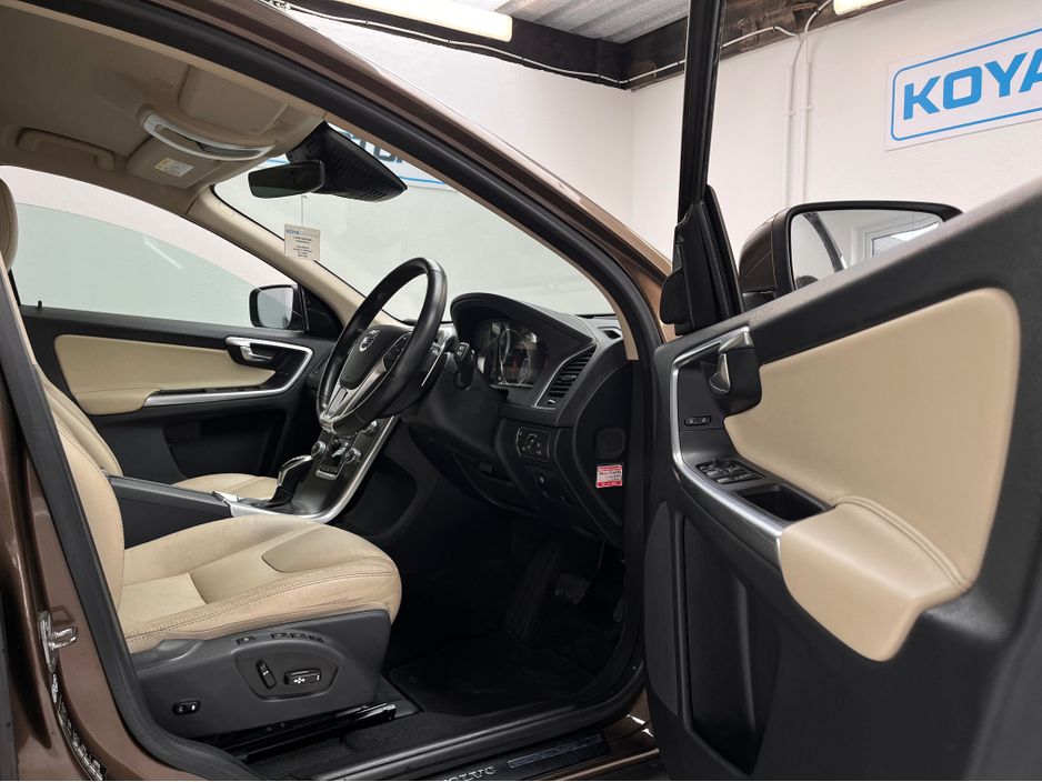 2016 Volvo XC60