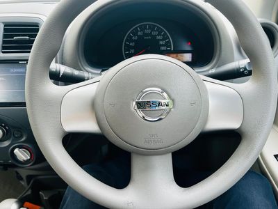 2017 Nissan March