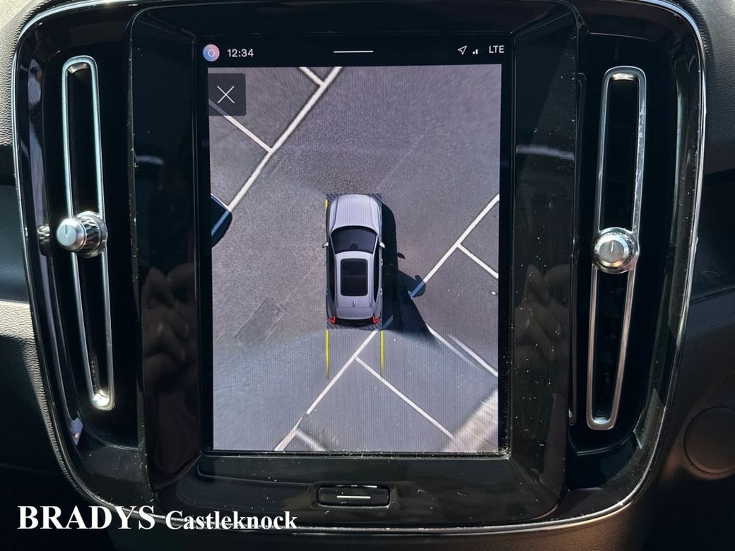 2023 Volvo XC40