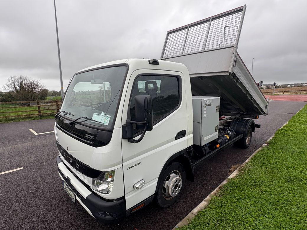 2023 Mitsubishi Canter