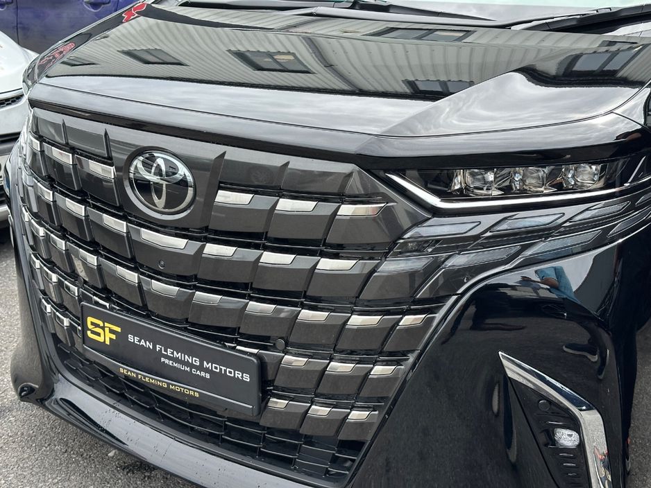 2025 Toyota Alphard