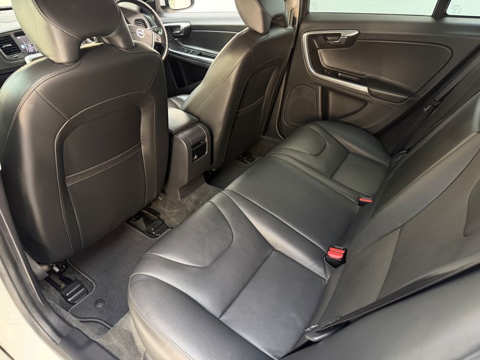 2018 Volvo V60