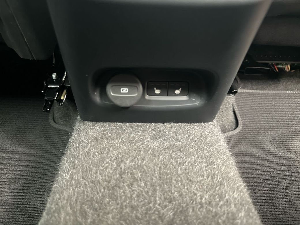 2023 Volvo XC40