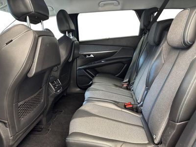 2021 Peugeot 5008
