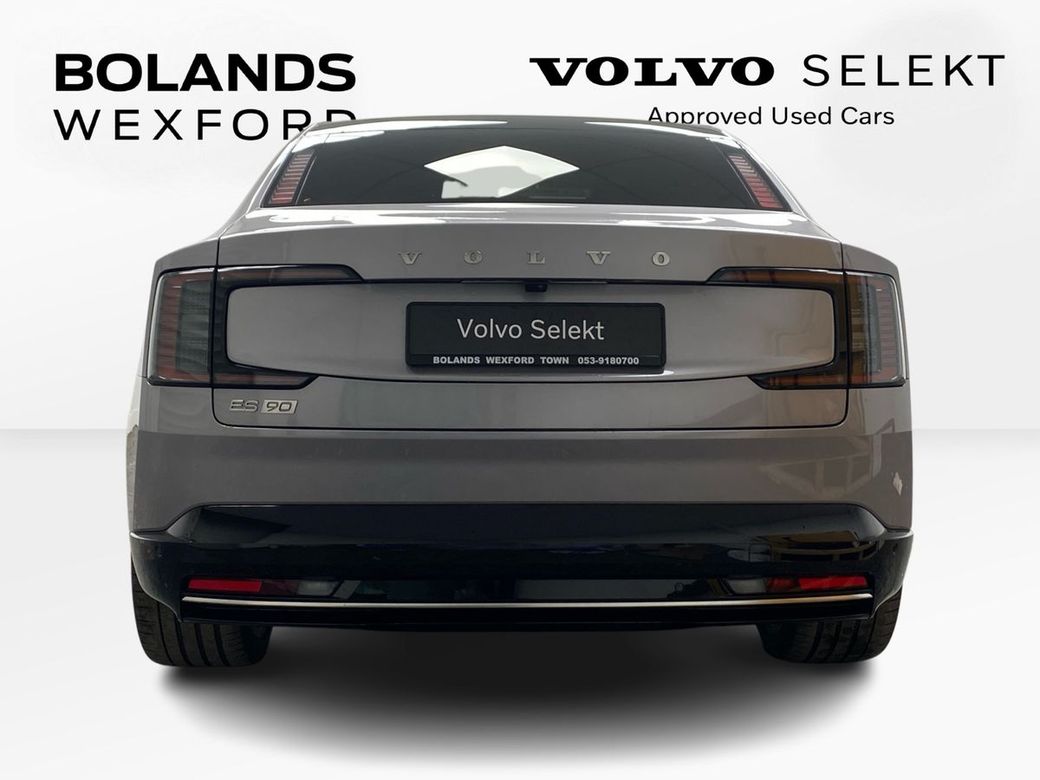 2026 Volvo ES90
