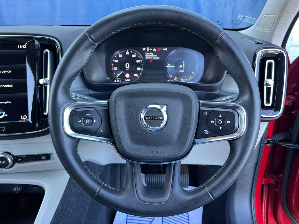 2022 Volvo XC40