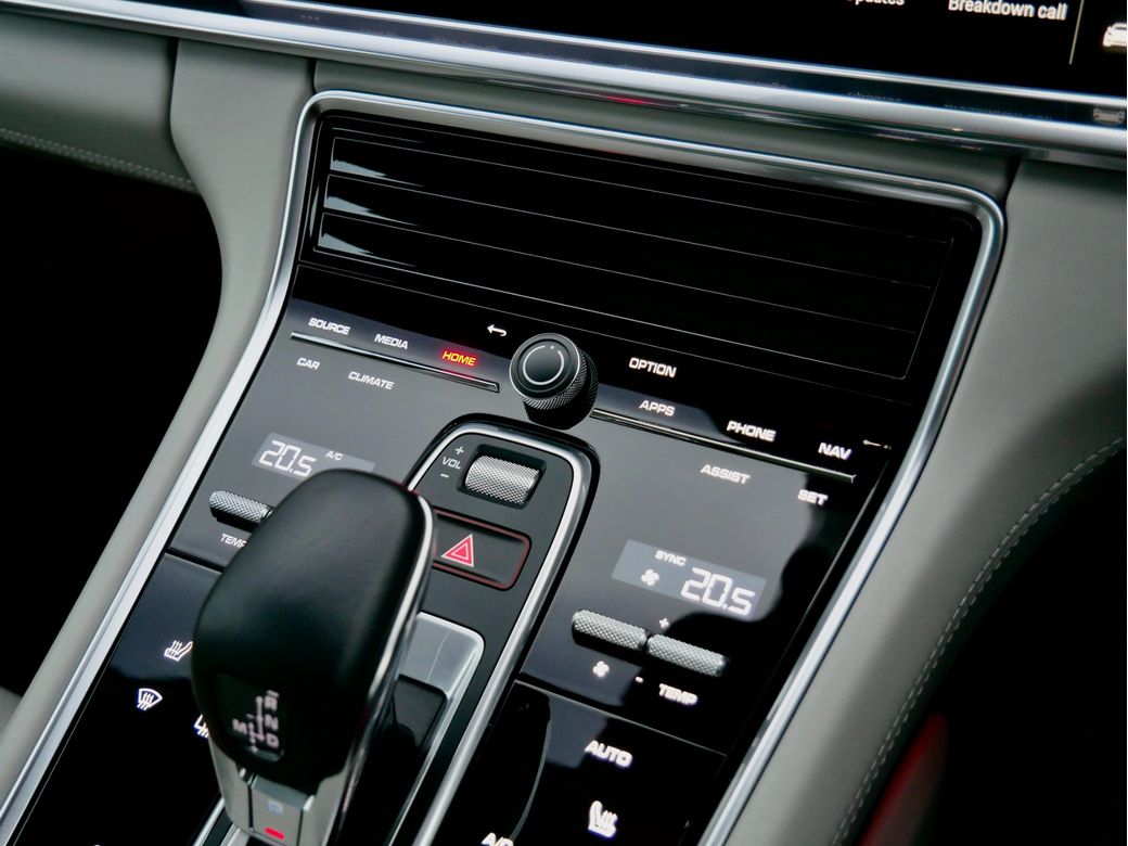 2023 Porsche Panamera