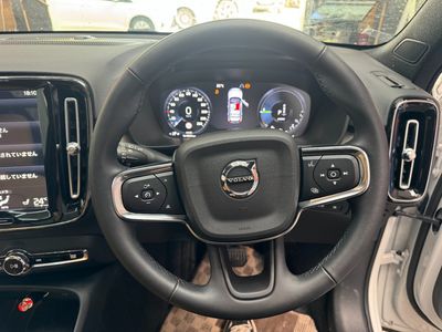 2022 Volvo XC40