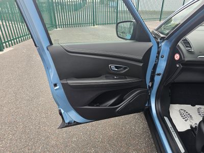 2017 Renault Grand Scenic