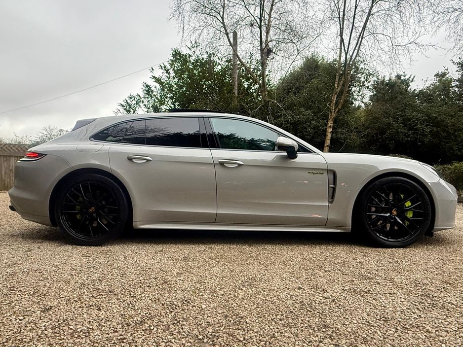 2023 Porsche Panamera