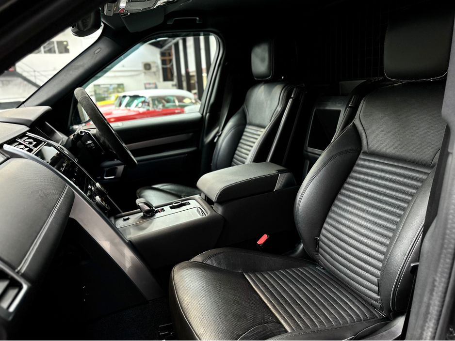 2023 Land Rover Discovery