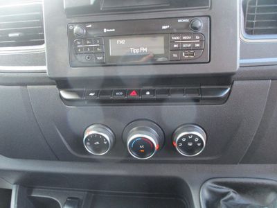 2023 Nissan Interstar