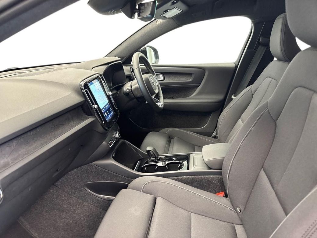 2023 Volvo C40