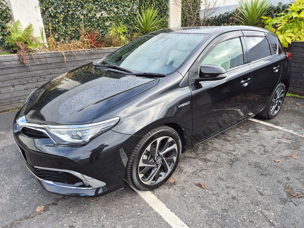 2016 Toyota Auris