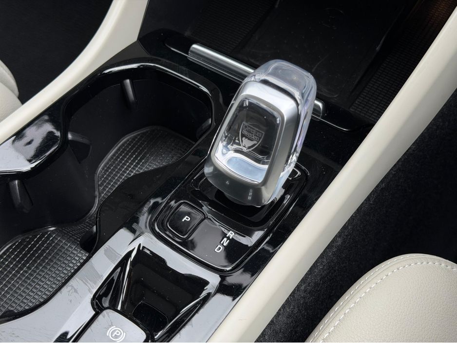 2021 Volvo XC40