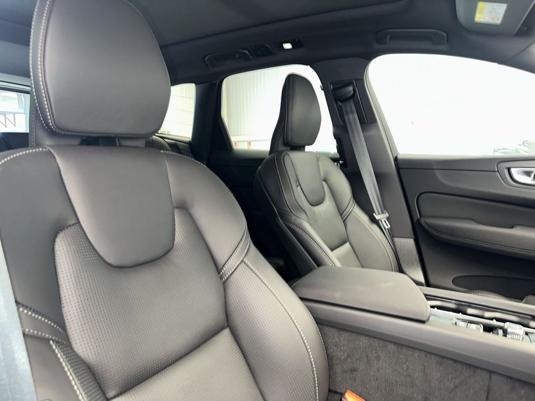 2025 Volvo XC60