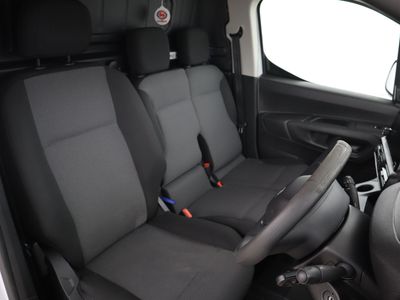 2022 Peugeot Partner