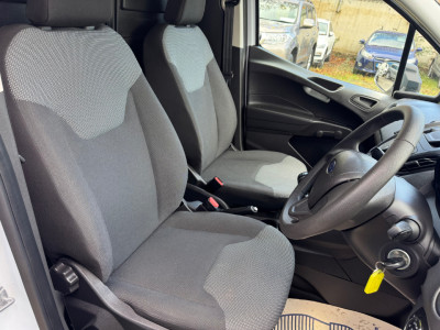 2023 Ford Transit Courier