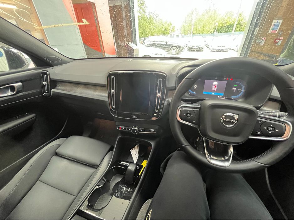 2022 Volvo XC40