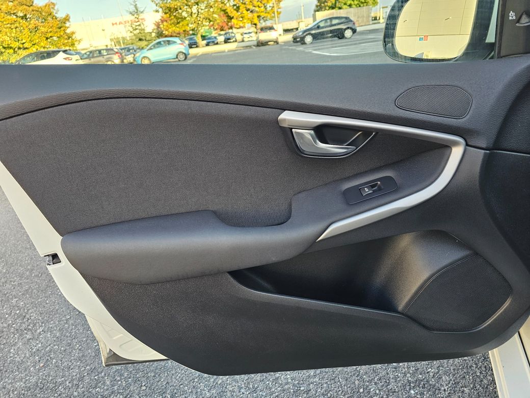 2013 Volvo V40