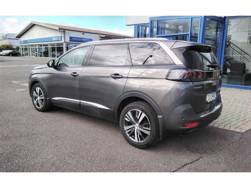 2022 Peugeot 5008