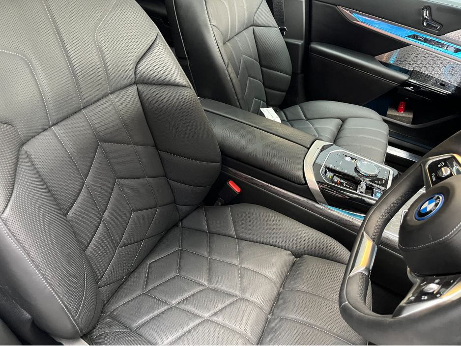 2024 BMW i7