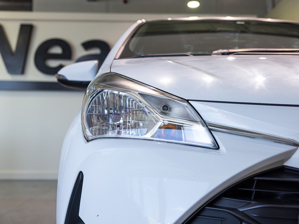 2017 Toyota Vitz