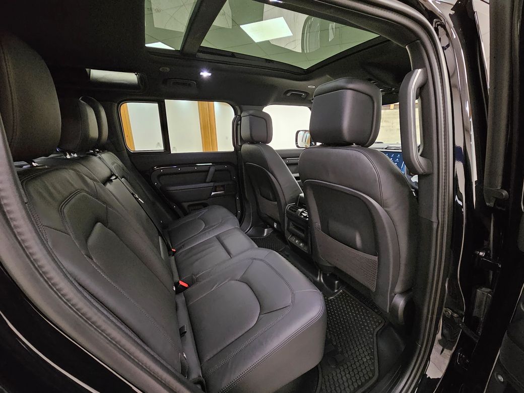 2025 Land Rover Defender