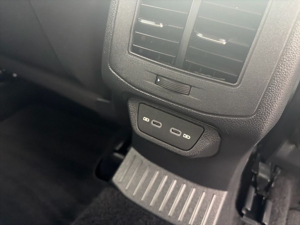 2025 Volkswagen T-Roc