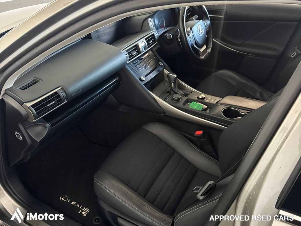 2018 Lexus IS
