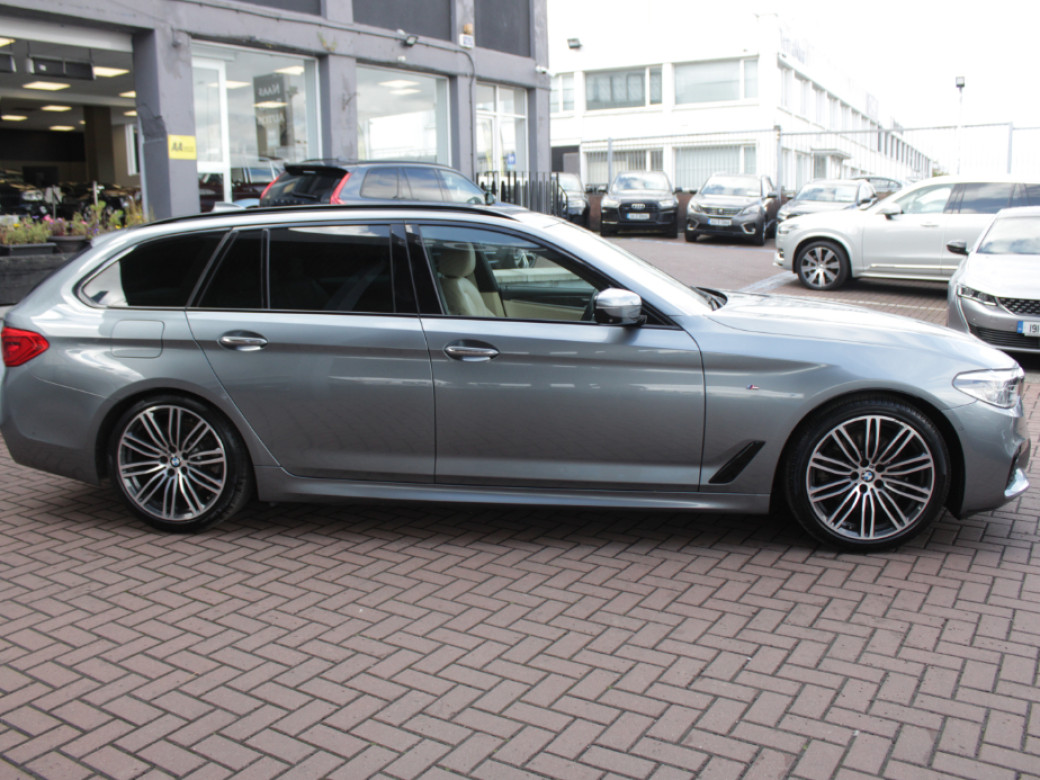 2017 BMW 523