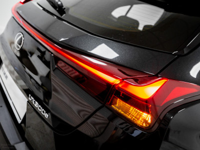 2025 Lexus UX 300e