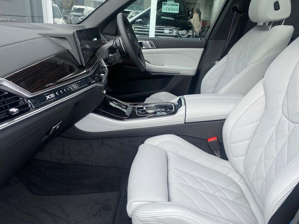 2025 BMW X5