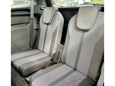 2024 Peugeot 5008