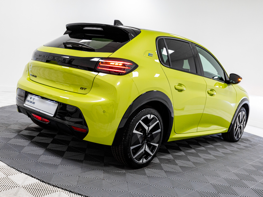 2025 Peugeot 208