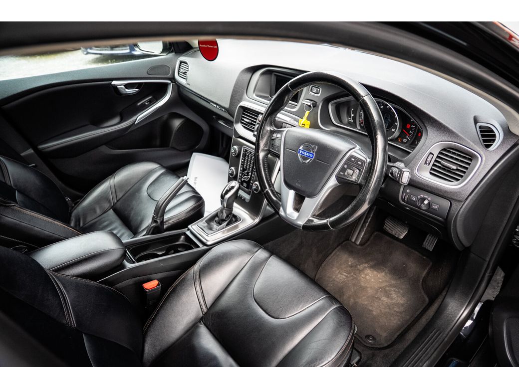 2015 Volvo V40