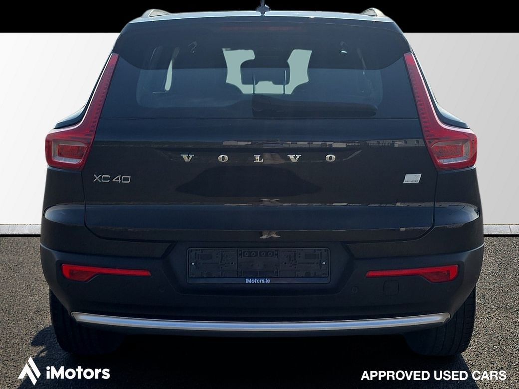 2022 Volvo XC40
