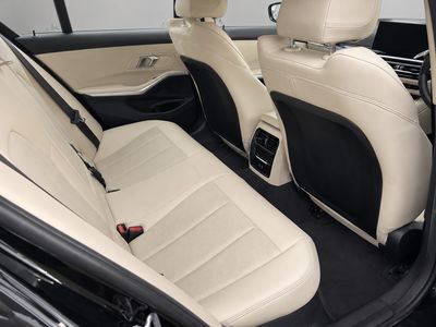 2024 BMW 330
