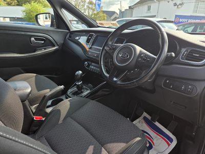 2017 Kia Carens